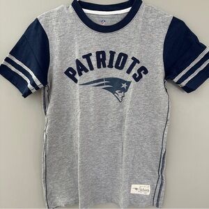 Patriots Kids Gray and Blue T-Shirt M 10/12